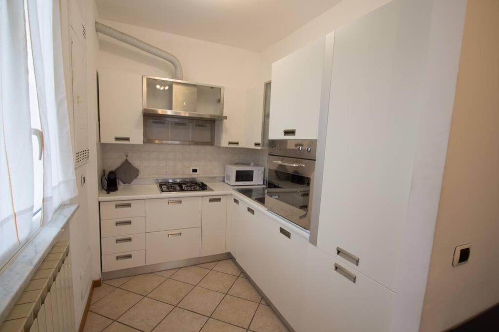 Appartamento Ristrutturato Con Terrazzo Varazze Exteriör bild
